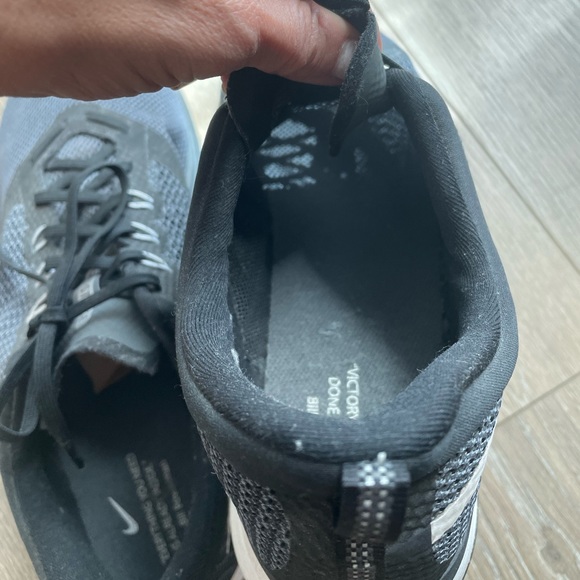 Nike sneaker - Picture 3 of 5